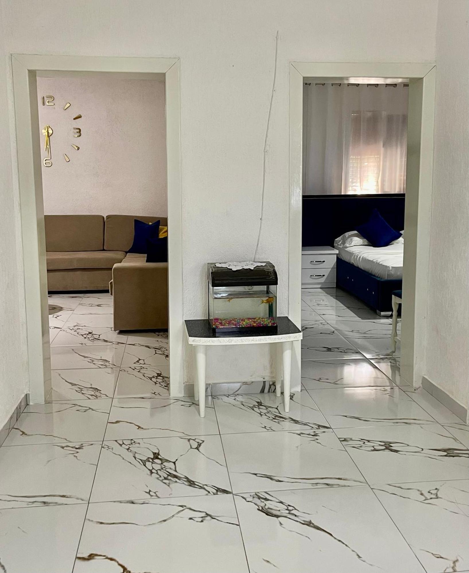 Guest House Dea Vlorë Eksteriør billede