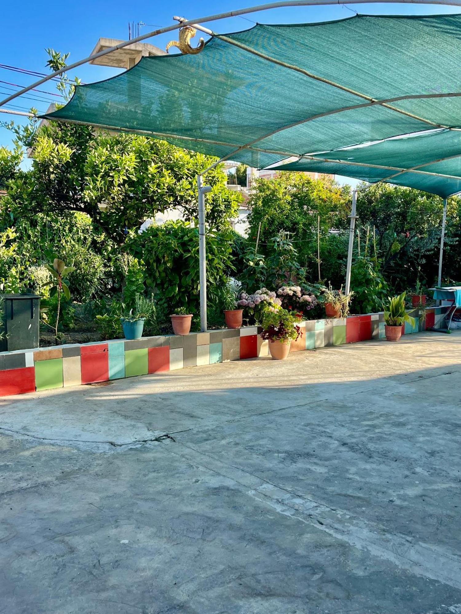 Guest House Dea Vlorë Eksteriør billede